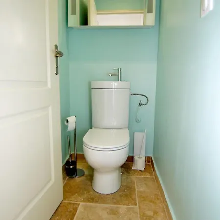 Apartman Modern With Terrace And 5 Min Away