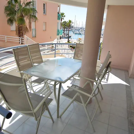 Modern With Terrace And 5 Min Away Fréjus