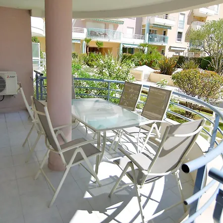 Modern With Terrace And 5 Min Away *